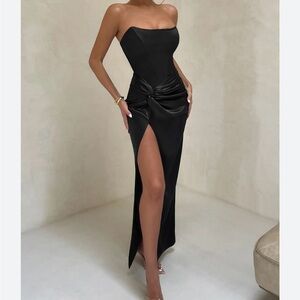 Elegant Black Strapless Dress